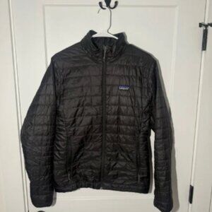 Patagonia Men's Black Quilted Puffer Jacket. Preppy outdoor hiking wear. Small